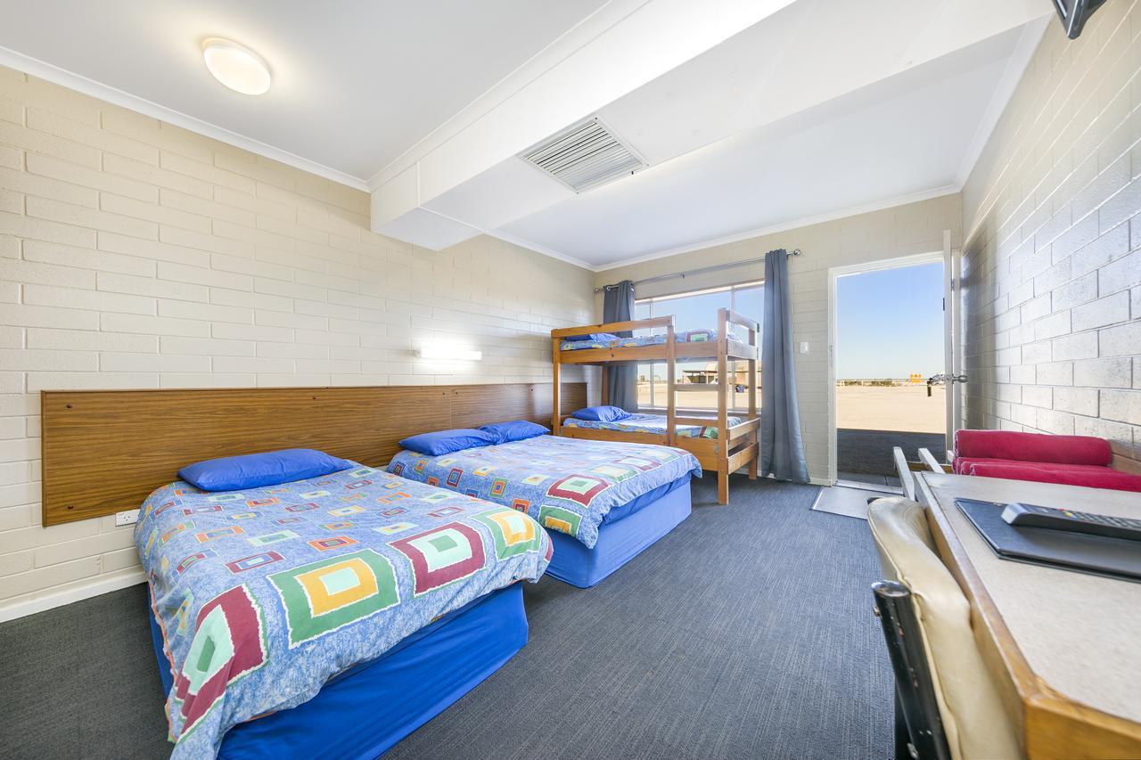 Готель Nullarbor Roadhouse Екстер'єр фото